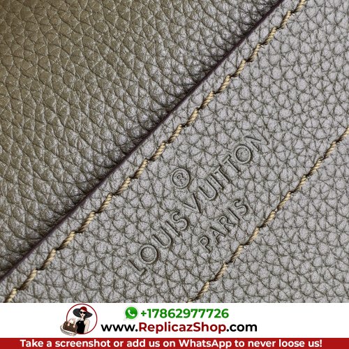 Louis Vuitton Favorite - Image 10