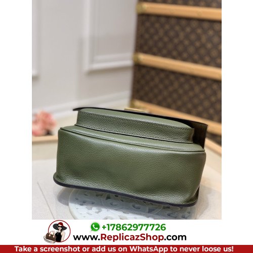 Louis Vuitton Favorite - Image 3