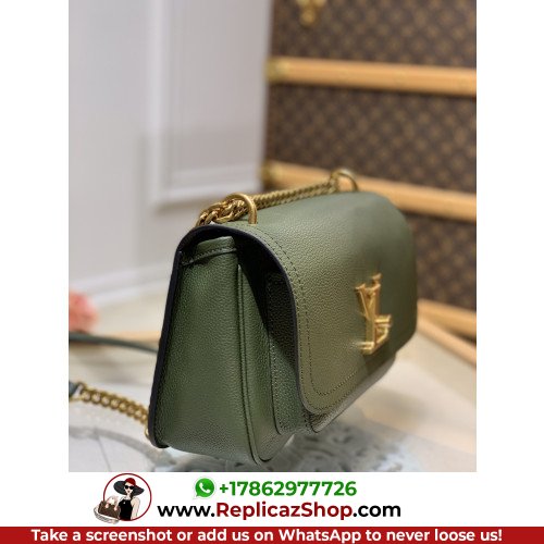 Louis Vuitton Favorite - Image 9