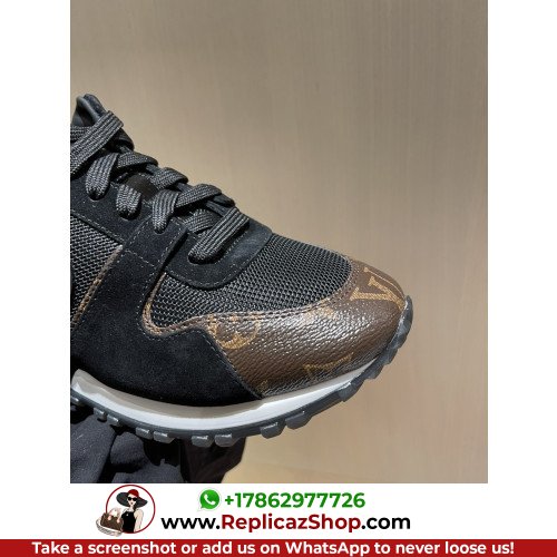 Louis Vuitton Low Top Sneakers - Image 9