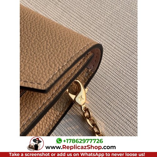 Louis Vuitton Favorite - Image 5