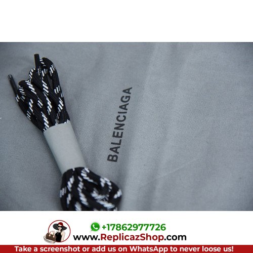 Balenciaga Triple Sneakers - Image 6