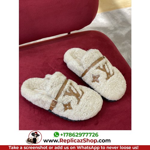 Louis Vuitton Sandals & Sliders