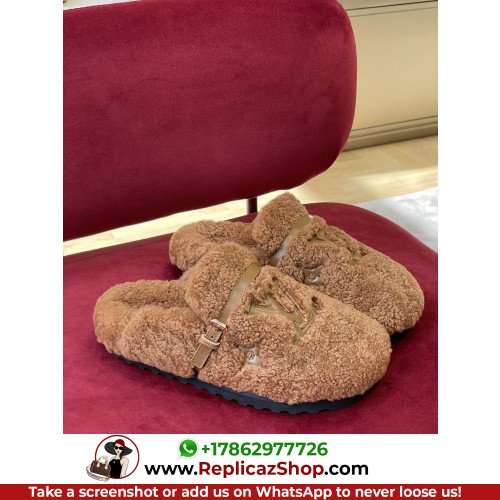 Louis Vuitton Sandals & Sliders - Image 3