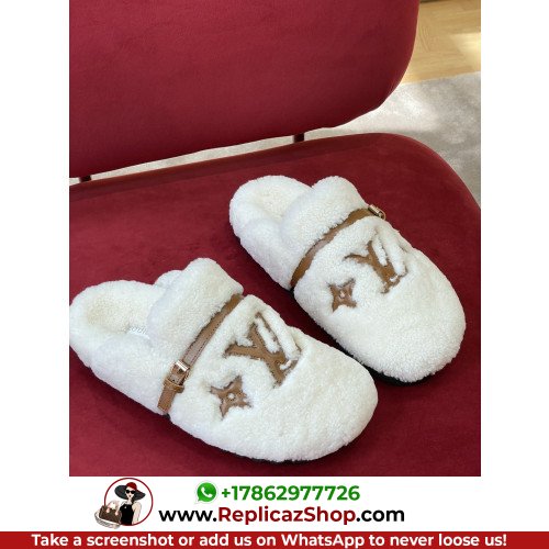 Louis Vuitton Sandals & Sliders