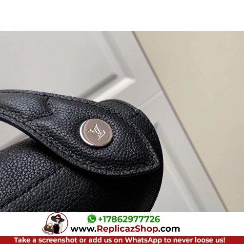 Louis Vuitton Favorite - Image 10