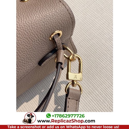 Louis Vuitton Favorite - Image 3