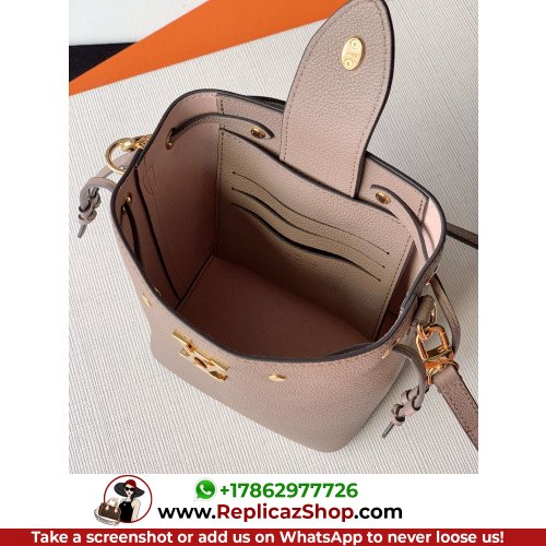 Louis Vuitton Favorite - Image 6