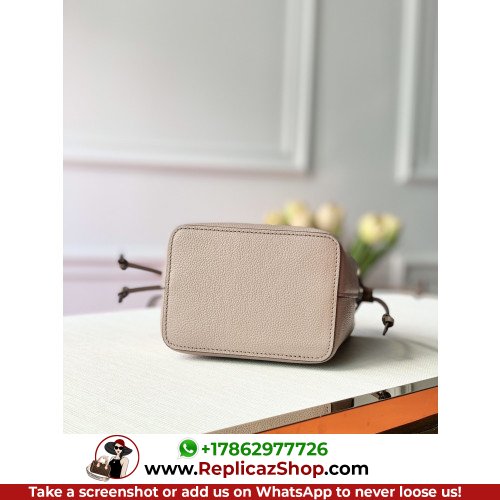 Louis Vuitton Favorite - Image 9