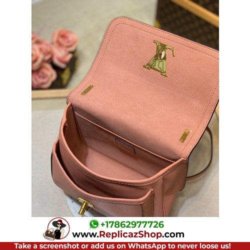 Louis Vuitton Favorite - Image 4