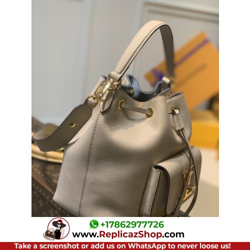 Louis Vuitton Favorite - Image 4