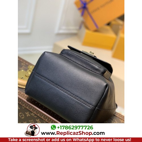 Louis Vuitton Favorite - Image 5