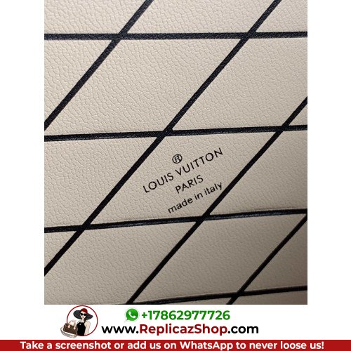 Louis Vuitton Petite Malle - Image 2