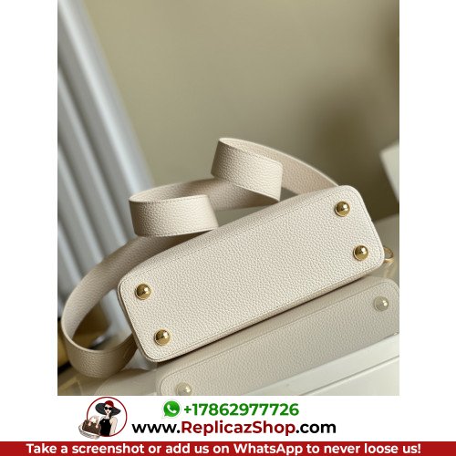 Louis Vuitton Capucines - Image 9