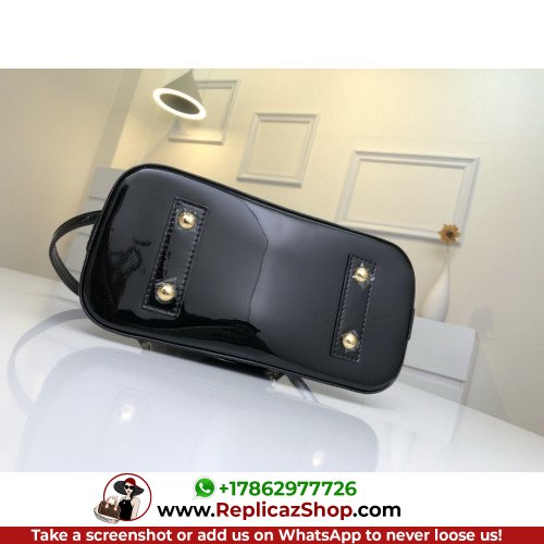 Louis Vuitton Alma - Image 4