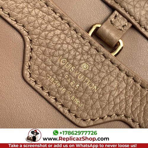 Louis Vuitton Capucines - Image 3