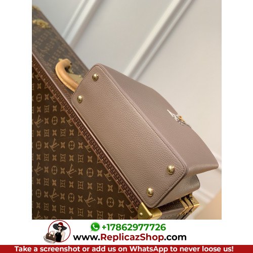 Louis Vuitton Capucines - Image 5