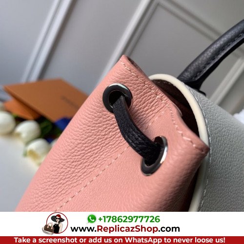 Louis Vuitton Favorite - Image 10