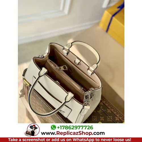 Louis Vuitton Tote - Image 11