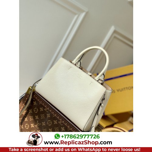 Louis Vuitton Tote - Image 4