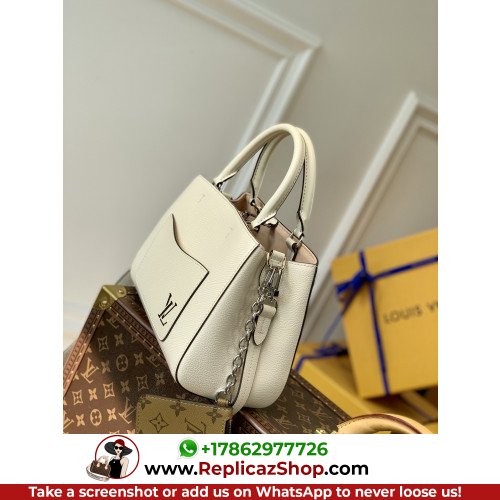 Louis Vuitton Tote - Image 5