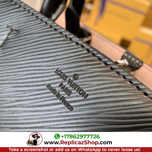 Louis Vuitton Tote - Image 6