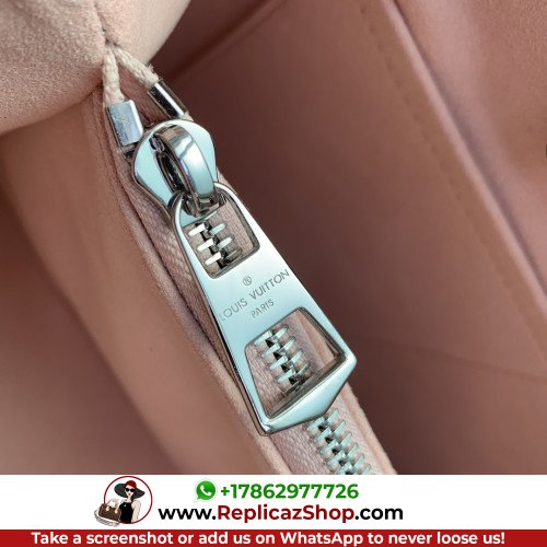 Louis Vuitton Tote - Image 8