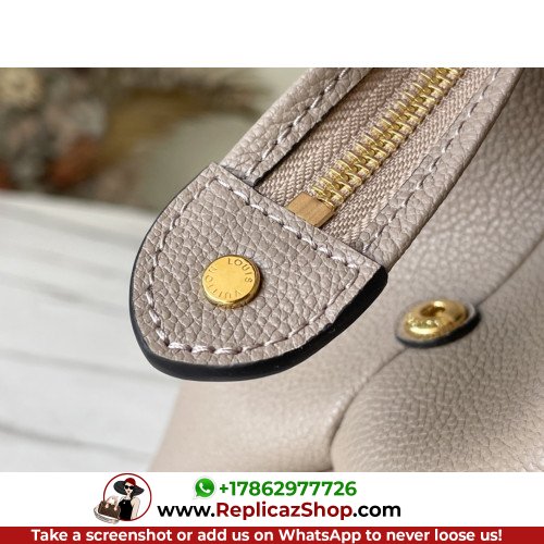 Louis Vuitton Tote - Image 4