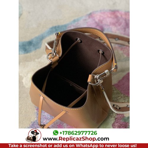 Louis Vuitton Neone - Image 5