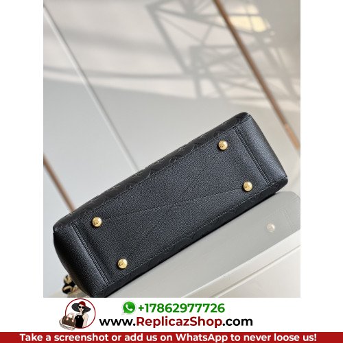 Louis Vuitton Tote - Image 8