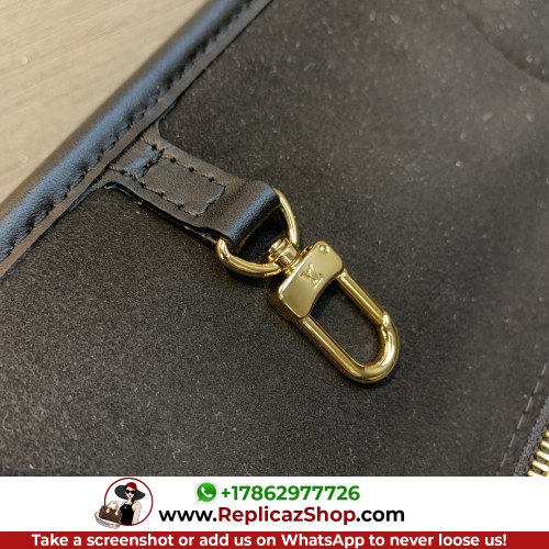 Louis Vuitton Tote - Image 10