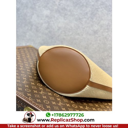 Louis Vuitton Tote - Image 8