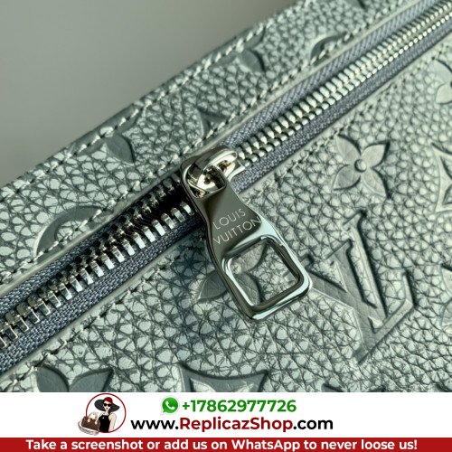 Louis Vuitton Wallet - Image 7