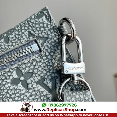 Louis Vuitton Wallet - Image 8