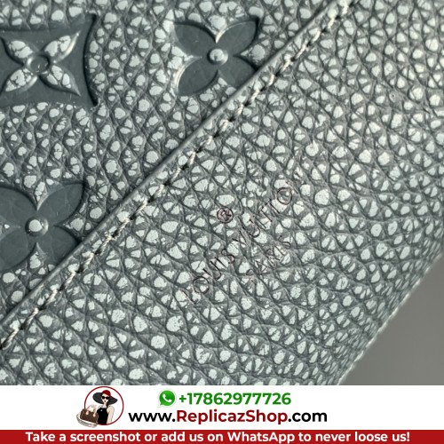 Louis Vuitton Wallet - Image 9