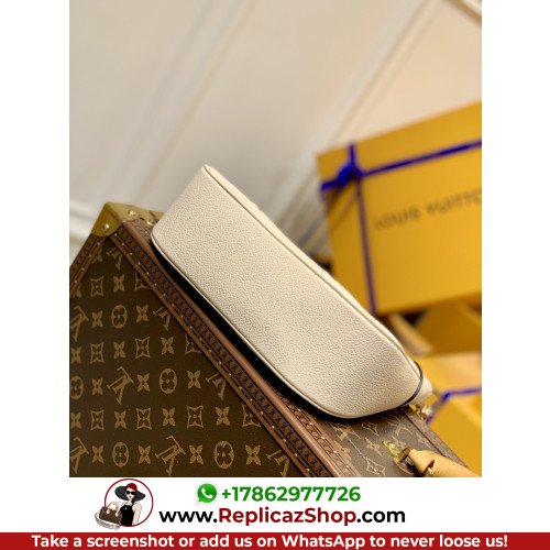 Louis Vuitton Tote - Image 10