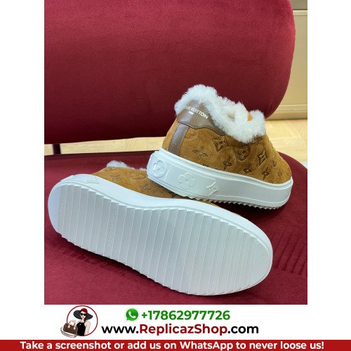 Louis Vuitton Low Top Sneakers - Image 2