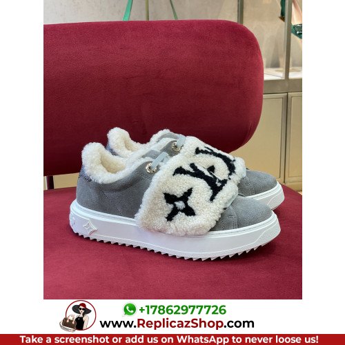 Louis Vuitton Low Top Sneakers - Image 2
