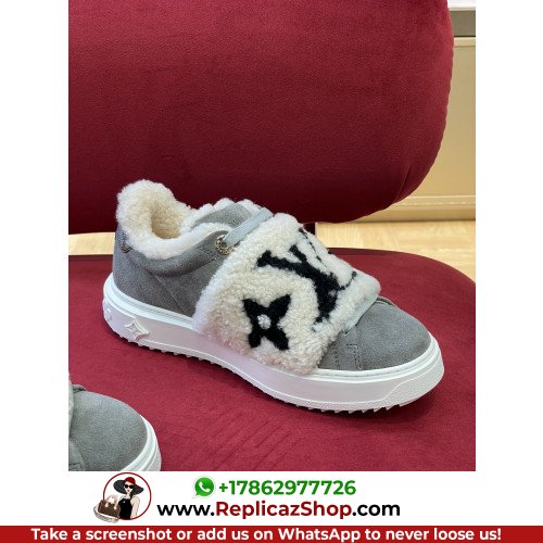 Louis Vuitton Low Top Sneakers - Image 4