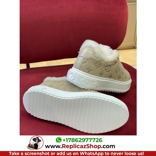 Louis Vuitton Low Top Sneakers - Image 2