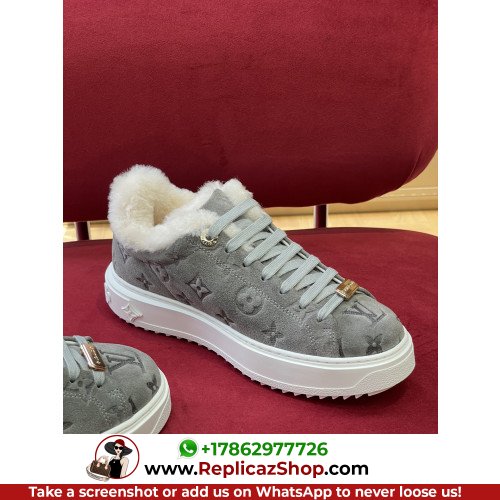 Louis Vuitton Low Top Sneakers - Image 5