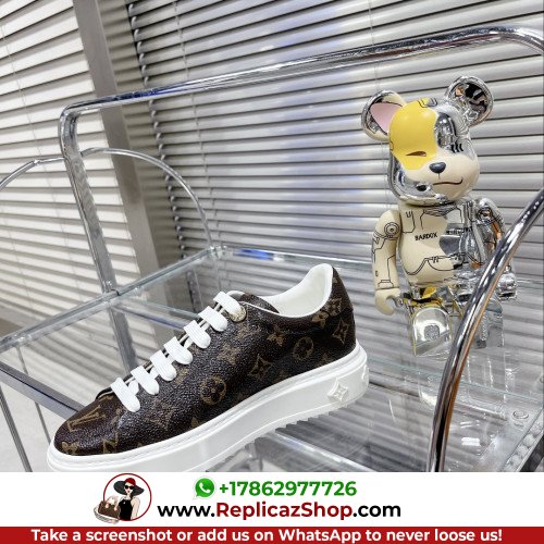 Louis Vuitton Low Top Sneakers - Image 5