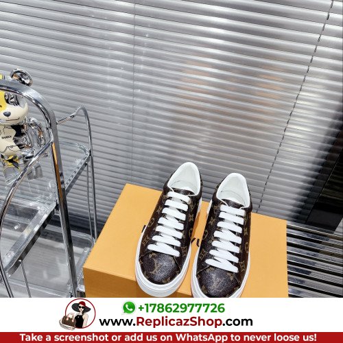 Louis Vuitton Low Top Sneakers - Image 8