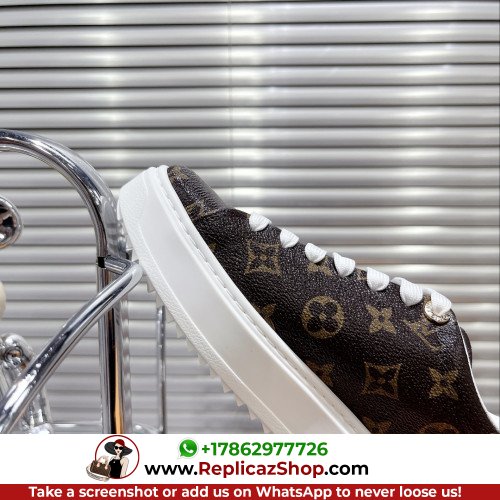 Louis Vuitton Low Top Sneakers - Image 9