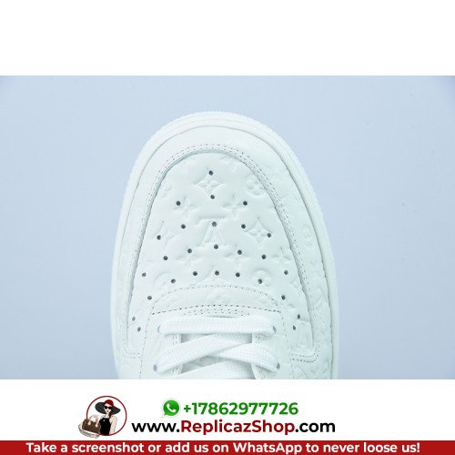 Louis Vuitton Low Top Sneakers - Image 16