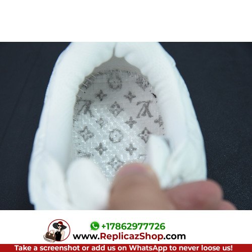 Louis Vuitton Low Top Sneakers - Image 6