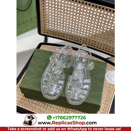 Gucci Sandals & Sliders - Image 3