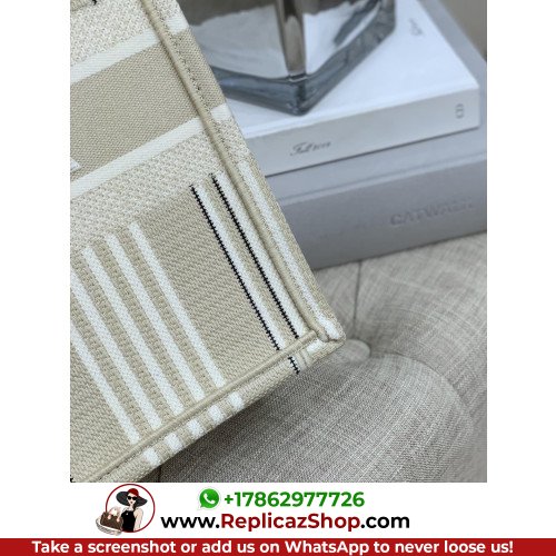 Dior Book Tote Medium 36cm - Image 4