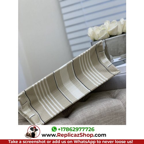 Dior Book Tote Medium 36cm - Image 10