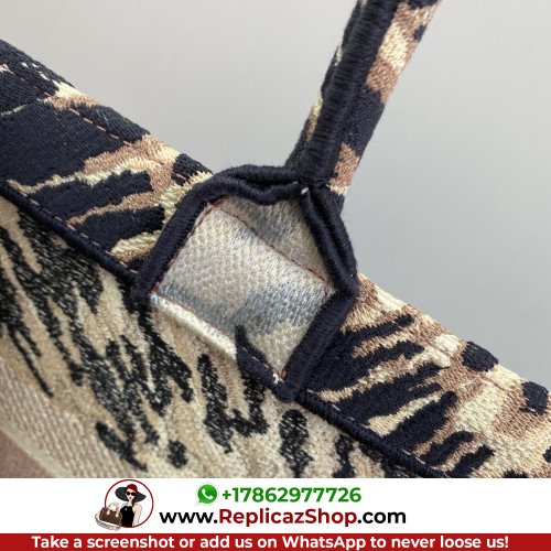 Dior Book Tote Medium 36cm - Image 10